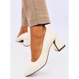 Kerrigan Beige Pumps mit hohem Absatz 2