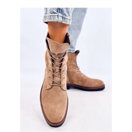 Khakifarbene Wildleder-Schnürstiefel beige 2