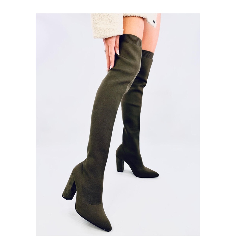 Elastische grüne hochhackige Musketiere 1