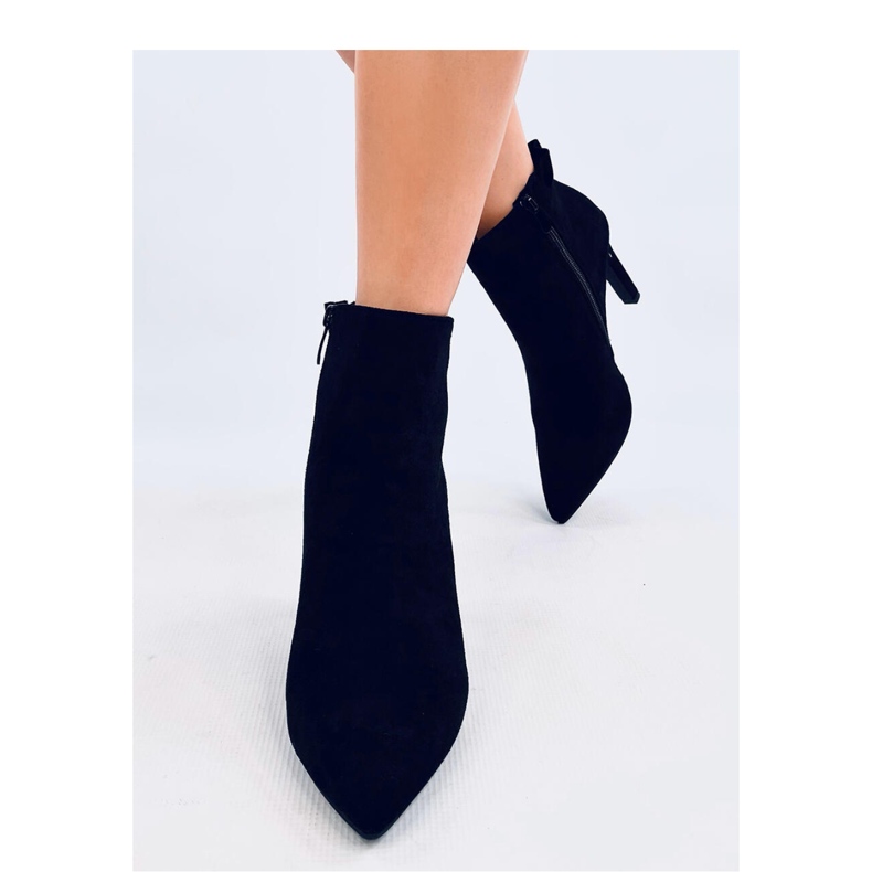 Mariah Schwarze Wildleder-Stiefeletten mit hohem Absatz – Inello 2