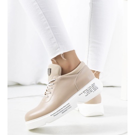 Beige Damen-Sportsneaker auf der Plattform 2