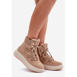 Braune Schneestiefel mit niedriger Plateausohle beige 1
