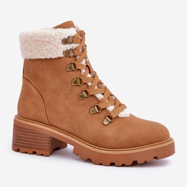 Damenstiefel aus Schaffell mit niedrigen Absätzen in Kamelbraun 5