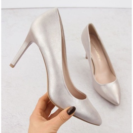 Sergio Leone 1339 beige Wildlederpumps 1