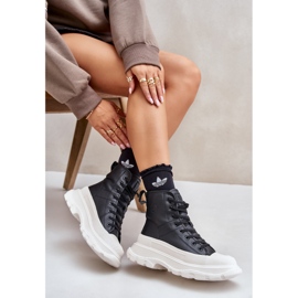 Lederisolierte Sneakers auf massiver Plattform Big Star OO274A599 Schwarz 1