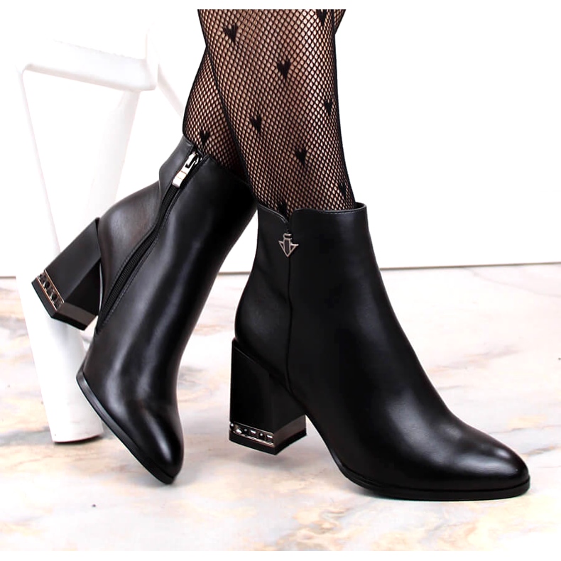 Schwarze isolierte Stiefel von Frauen mit Filippo DBT4842/23 Bk 3