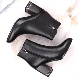 Schwarze isolierte Stiefel von Frauen mit Filippo DBT4842/23 Bk 2