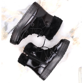 Filippo Frauenschnee mit Fell, schwarzer lackiertem Fell 2