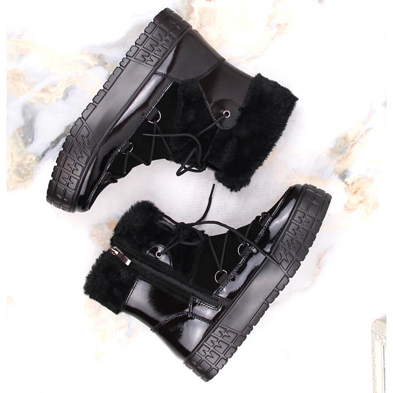 Filippo Frauenschnee mit Fell, schwarzer lackiertem Fell 2