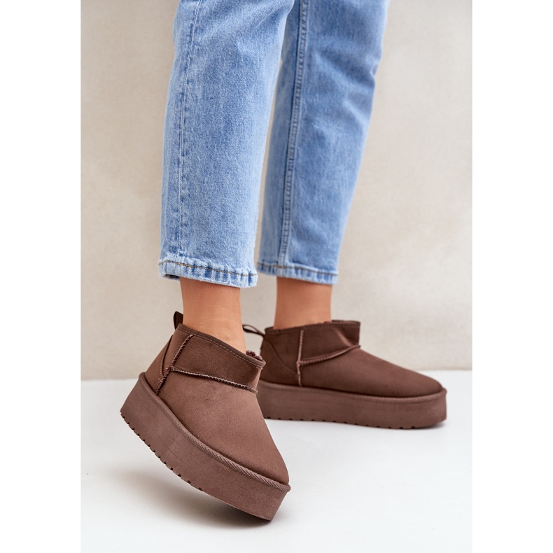 Braune Schneestiefel mit niedriger Plateausohle 2
