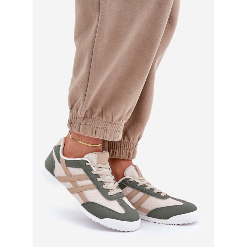 Niedrige Damen-Sneakers in Beige und Grün 1