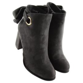 Graue Stiefel mit hohem Absatz YBS1612 grau 1