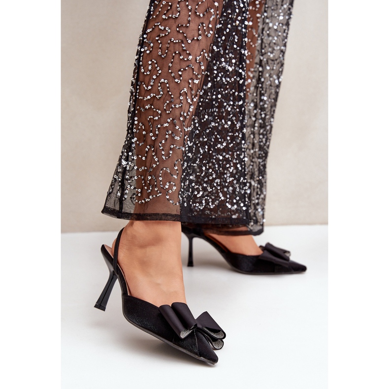 Schwarze High Heels aus Stoff mit Schleife 2