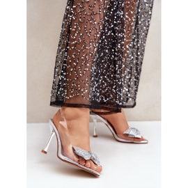Transparente silberne High-Heel-Sandalen mit einer glänzenden silbernen Schleife 2