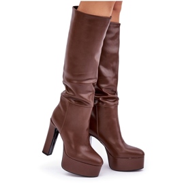 Braune Öko-Lederstiefel mit hohem Absatz und Plateau 8