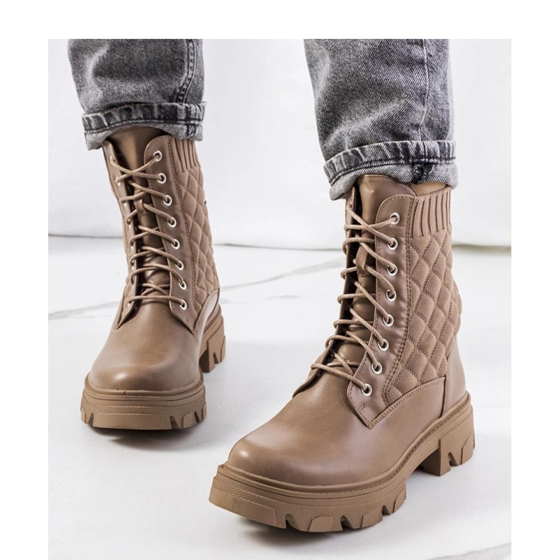 Braune Stiefeletten mit Sockenobermaterial von Lujan - Solea 1