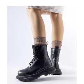 Schwarze Arbeiterschuhe mit massiver Borsano-Solea-Sohle 1