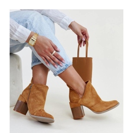 Braune Stiefeletten mit Cut-Out-Block von Brankka - Solea 1