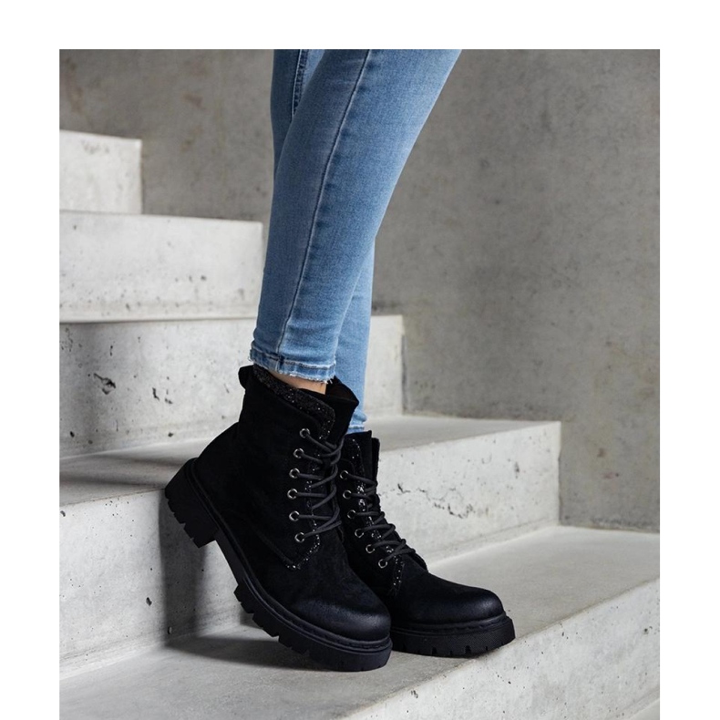 Schwarze Stiefeletten mit glänzenden Prairie-Einsätzen – Solea 1