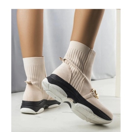 Beige isolierte Stiefeletten mit Ulster-Kette – Solea 2