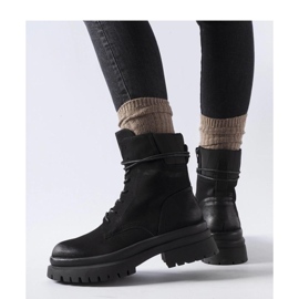 Schwarze Stiefel mit abgenutzter Spitze, Vadnais - Solea 1