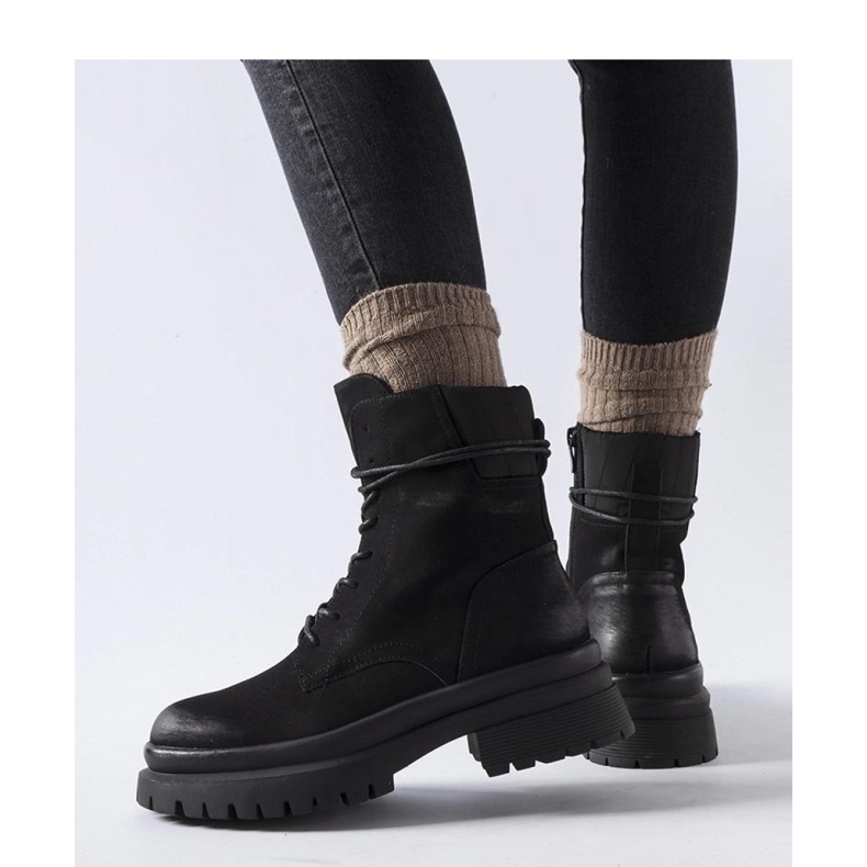 Schwarze Stiefel mit abgenutzter Spitze, Vadnais - Solea 1