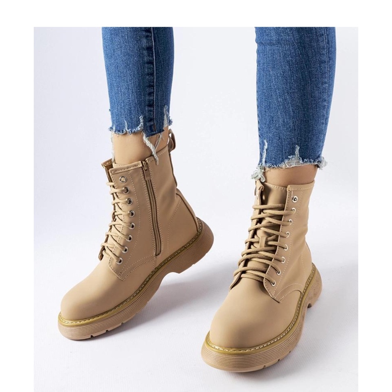 Dunkelbeige klassische Stiefel von Benvenuto - Solea 1