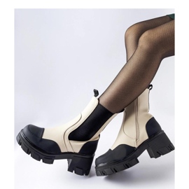 Massive Slip-on-Stiefeletten in Beige und Schwarz von Mafalda - Solea 1