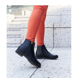 Schwarze isolierte flache Stiefel von Paien - Solea 1