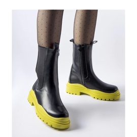 Schwarze Stiefeletten mit bunter Sohle von Delebio - Solea 1