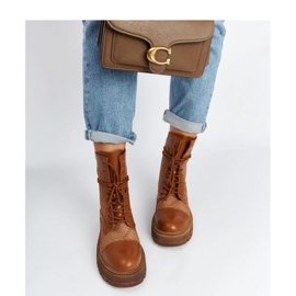 Braune transparente Stiefel 1