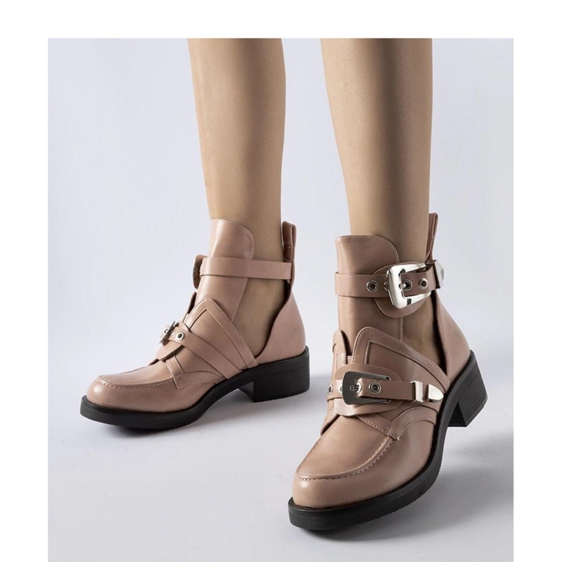 Rosa Stiefeletten mit Ausschnitten 1