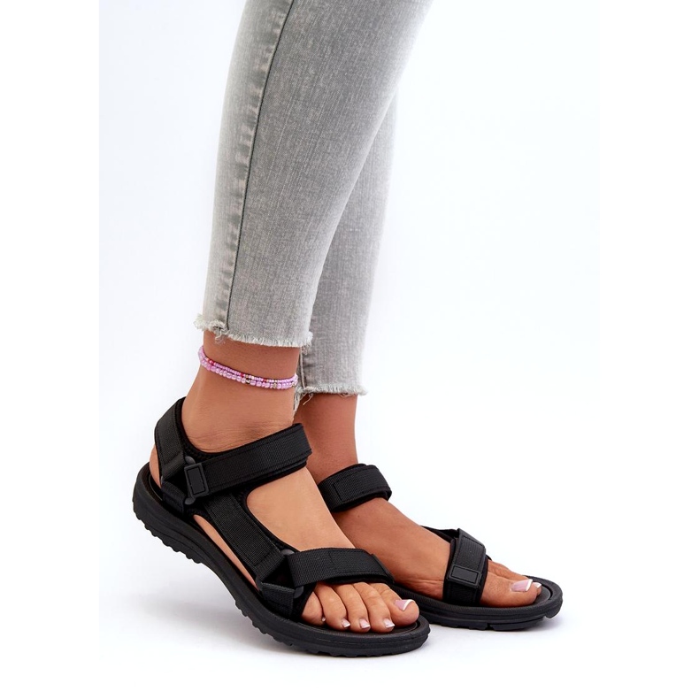 News Leichte Sportsandalen für Damen in Schwarz von Lumeria 1