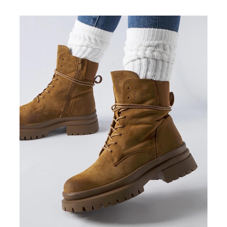 Braune Stiefel mit abgenutzter Spitze von Vadnais - Solea 1