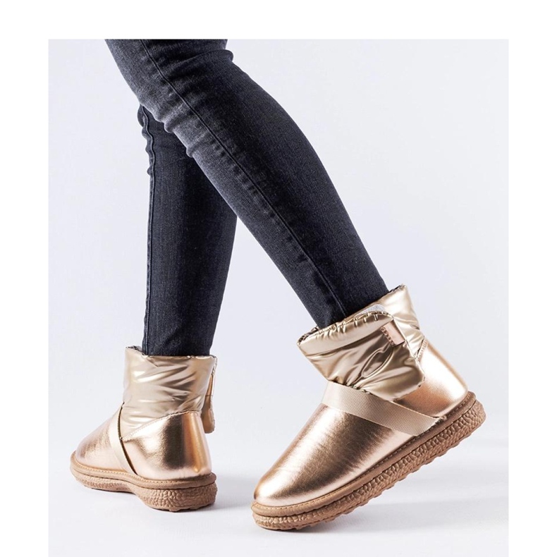 Braune glänzende kurze Schneestiefel von Delaune - Solea 1