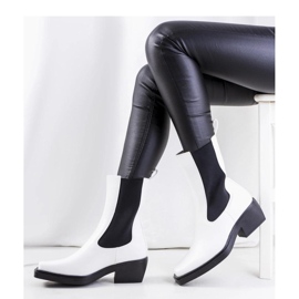 Weiße Stiefeletten von Maret - Solea 1