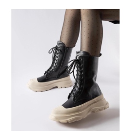 Schwarze Arbeiterschuhe mit dicker beiger Sohle Crosia - Solea 1