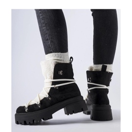 Schwarze Arbeiterstiefel mit dekorativer Zunge 1