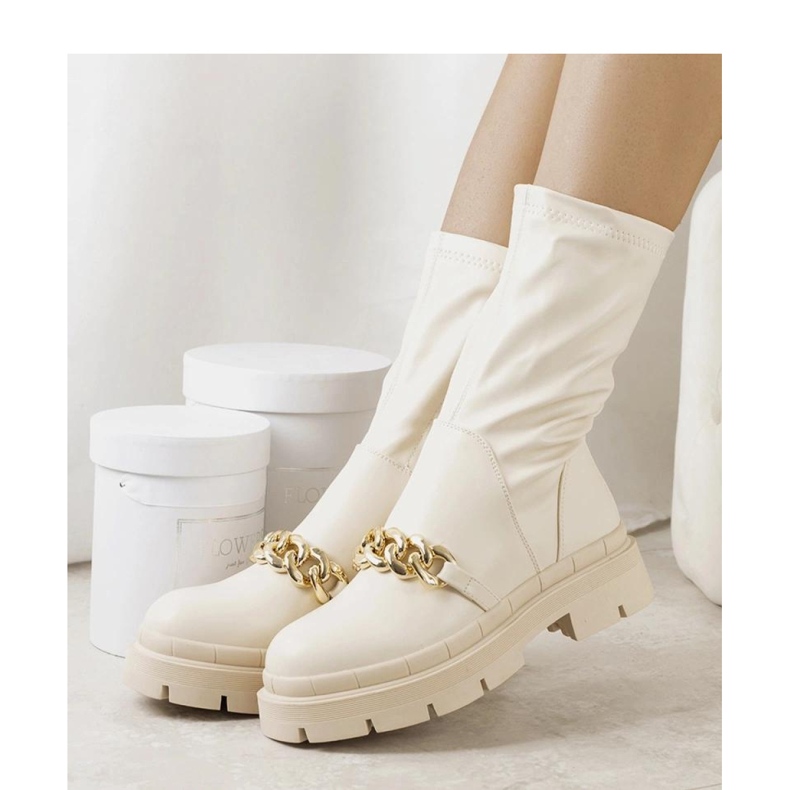 Beige Stiefel mit hoher Sohle 1