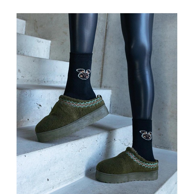 Plateau-Schneestiefel mit gesticktem Muster grün 1