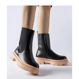 Schwarze Stiefeletten mit hellrosa Sohle 1