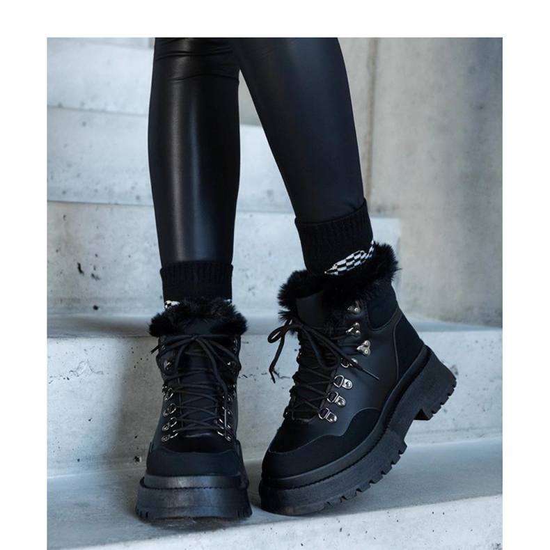 Massive Plateaustiefel mit Fell schwarz 1