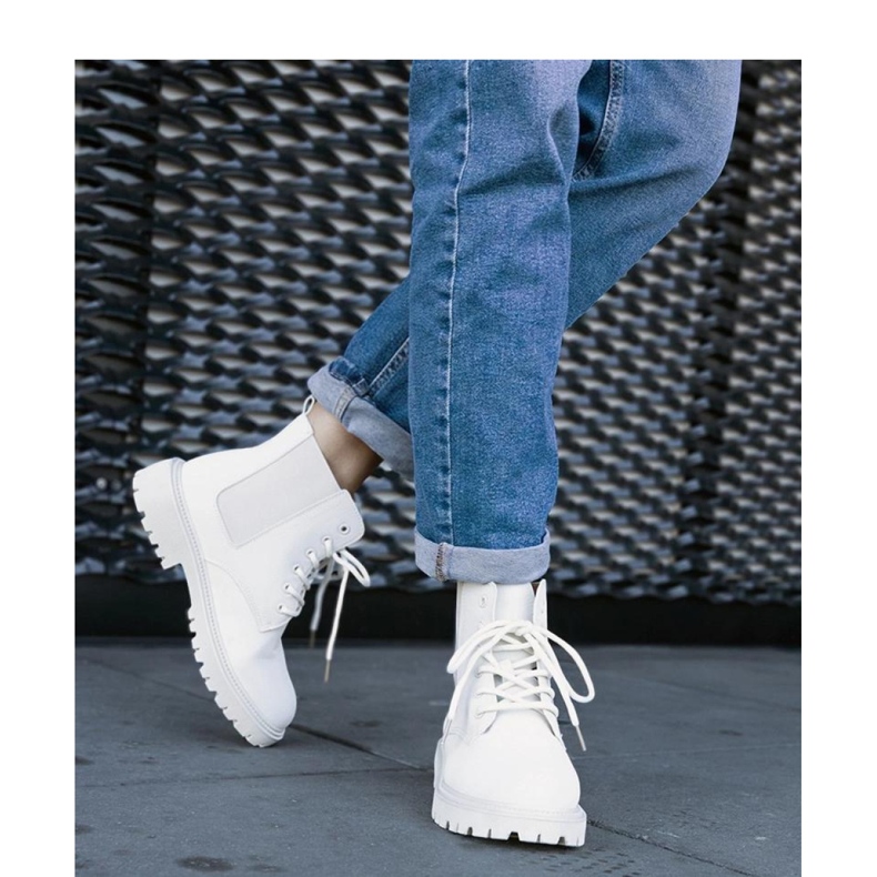 Hellbeige isolierte Wanderstiefel 2