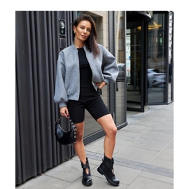 Schwarze Damenstiefel 1