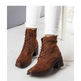 Braune Schnürstiefeletten 2