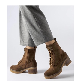 Braune Schnürstiefeletten 2