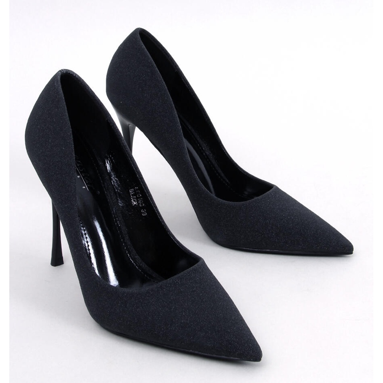 Glänzende High Heels mit schwarzen Partikeln 1