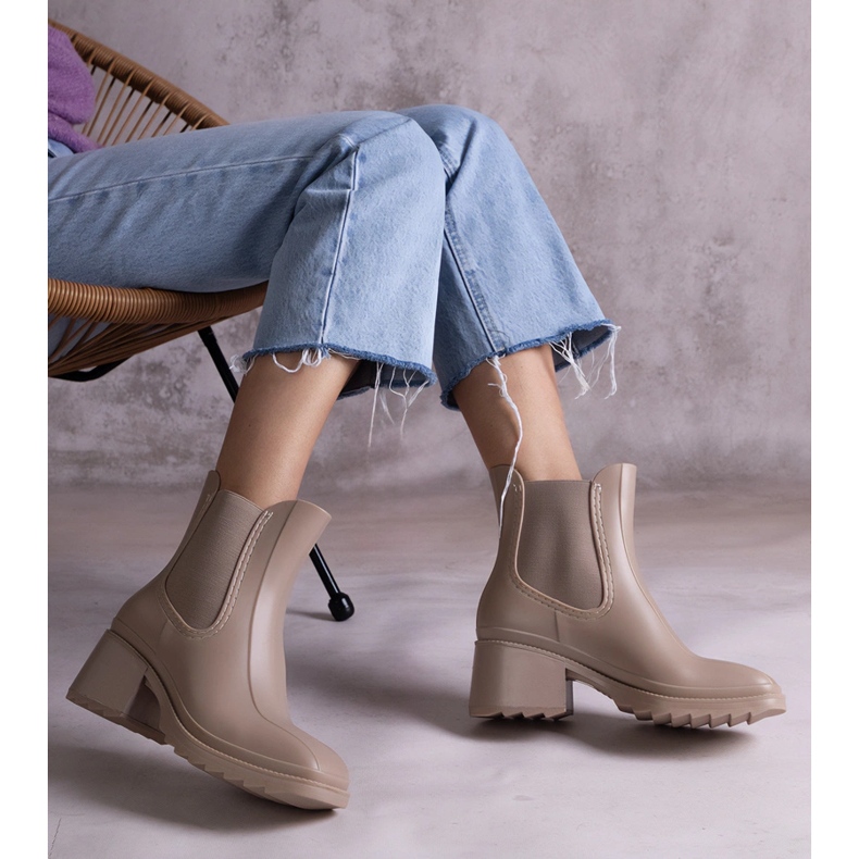 Beige Gummistiefel mit hohem Absatz 2