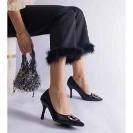 Schwarze High Heels verziert mit bunten Zirkonen 1