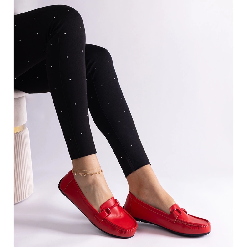 Rote klassische Mokassins aus Öko-Leder 1